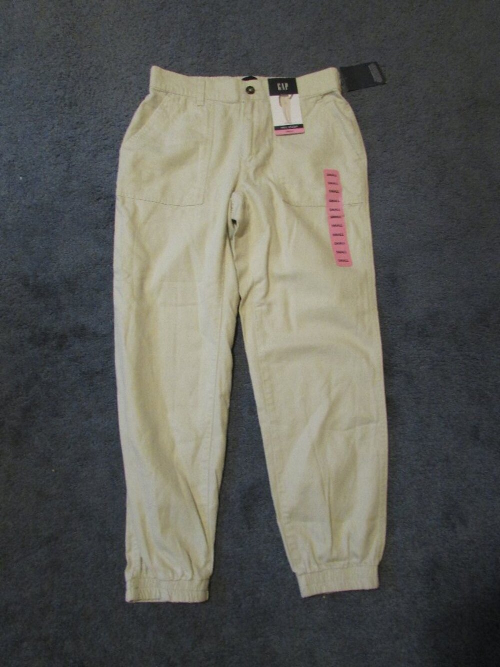 NWT GAP Small Beige Twill Cargo Jogger Pants Zip fly Elastic Back Deep Pkts